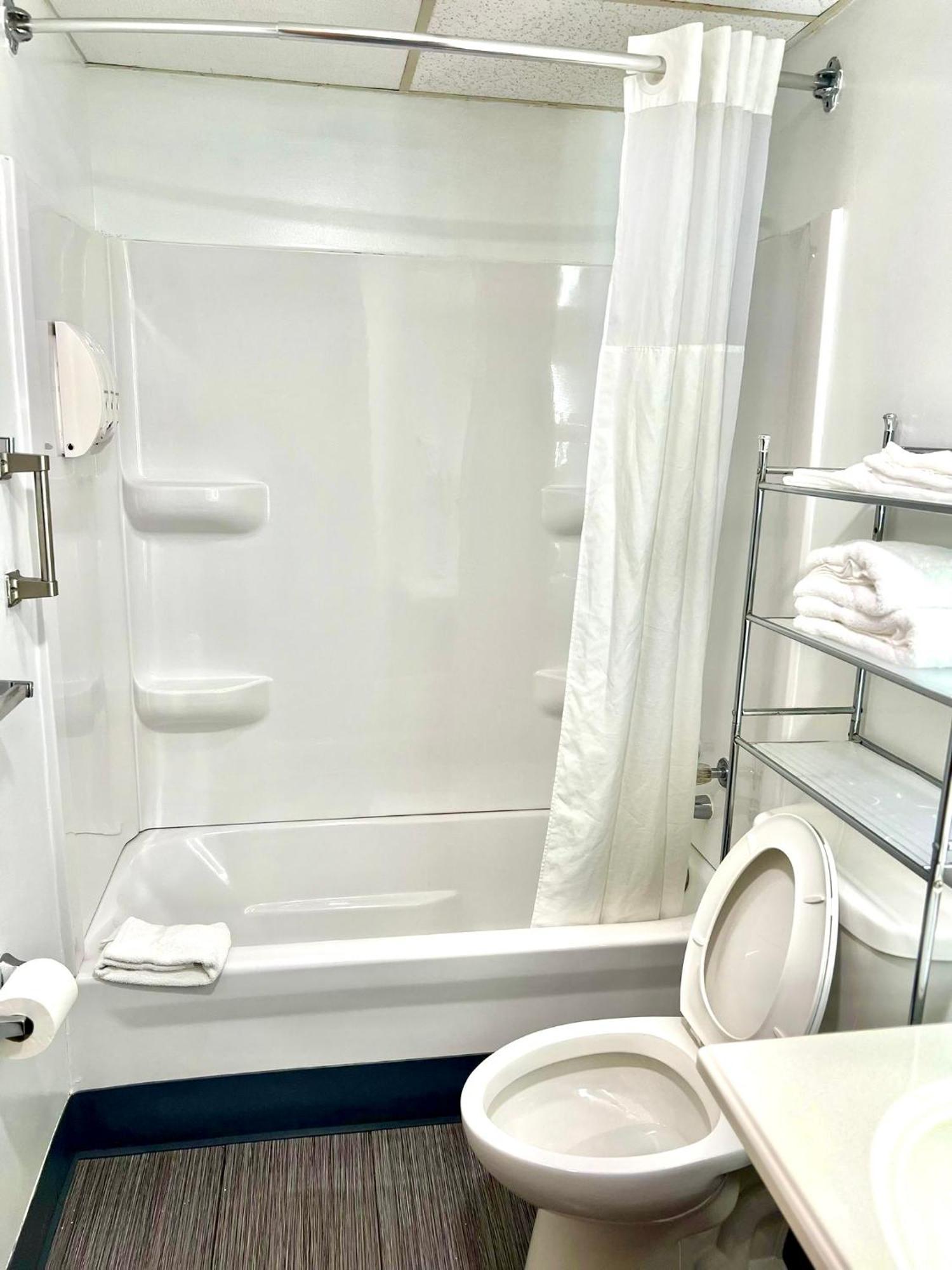 Travelodge By Wyndham Gallipolis Экстерьер фото